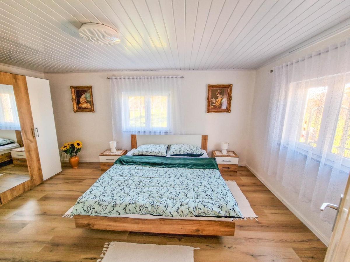 Holiday House Rukavina Donje Pazariste Exterior photo